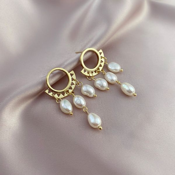 70% off luxury jewelry korea chaoxian xiaozhong design personalized earrings temperament net red natural pearl earrings s925 silver needle, Golden;silver
70% off luxury jewelry korea chaoxian xiaozhong design personalized earrings temperament net red natural pearl earrings s925 silver needle, Golden;silver