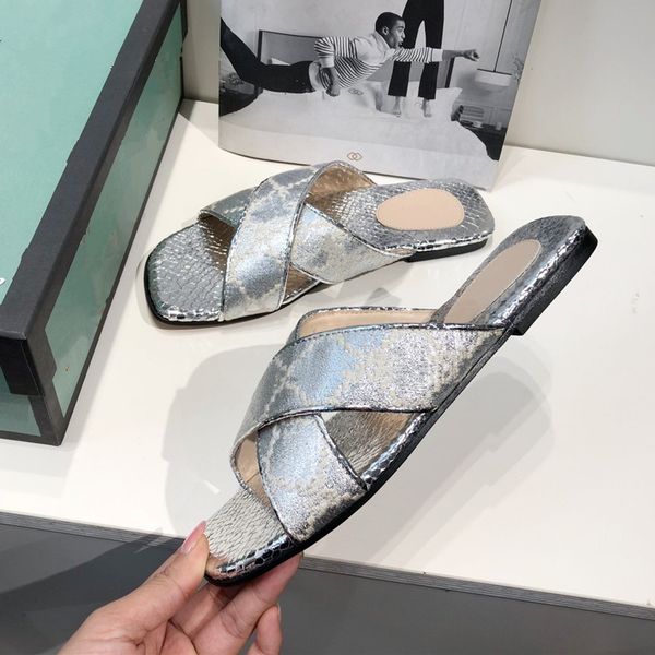 2021 new fashionable shoes with thick soles exquisite sheepskin material exquisite workmanship printed ladies' sandals slippers, Black
2021 new fashionable shoes with thick soles exquisite sheepskin material exquisite workmanship printed ladies' sandals slippers, Black