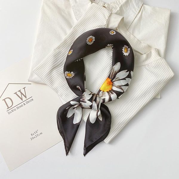 scarves for women fashion 2021 digital printing simulation silk scarf ladies customize flower vintage small square, Blue;gray
scarves for women fashion 2021 digital printing simulation silk scarf ladies customize flower vintage small square, Blue;gray