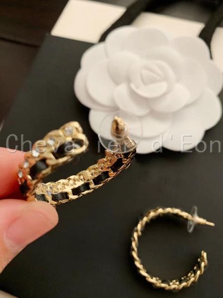 hoop & huggie chevalier d'eon fashion leather round earrings female french style geometric circle wedding charm jewelry gift, Golden;silver
hoop & huggie chevalier d'eon fashion leather round earrings female french style geometric circle wedding charm jewelry gift, Golden;silver