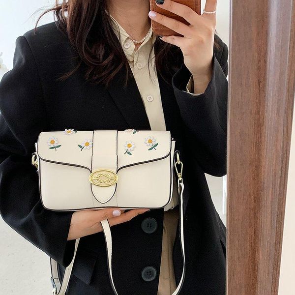 flower print pu flap bags zipper and hasp soft lady versatile floral embroidery women shoulder bag cross body
flower print pu flap bags zipper and hasp soft lady versatile floral embroidery women shoulder bag cross body