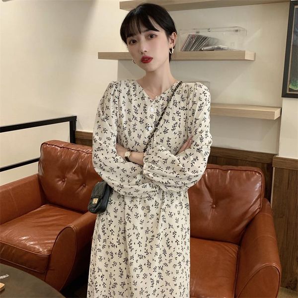 jxmyy korean version of the retro v-neck versatile loose and thin outer wear bottoming floral long-sleeved dress t1216 210412, Black;gray
jxmyy korean version of the retro v-neck versatile loose and thin outer wear bottoming floral long-sleeved dress t1216 210412, Black;gray