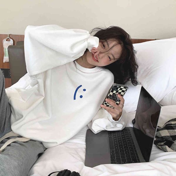 white sweater women's autumn winter thickened plush lovely smiling face printed round neck jacket, Black
white sweater women's autumn winter thickened plush lovely smiling face printed round neck jacket, Black