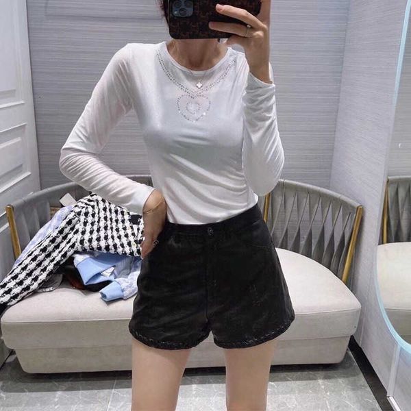 2021 autumn and winter fragrance with necklace halo love rhinestone slim fit fashionable bottomed blouse, Black
2021 autumn and winter fragrance with necklace halo love rhinestone slim fit fashionable bottomed blouse, Black