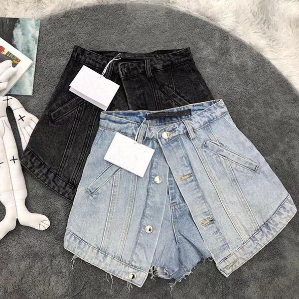 women's jeans 2021 summer woman's short 2 colors novel hign-end pants button zipper slim, Blue
women's jeans 2021 summer woman's short 2 colors novel hign-end pants button zipper slim, Blue