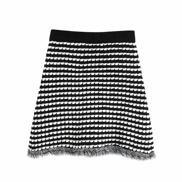 skirts 2021 summer women's retro high waist pocket jewelry button decoration frayed knit skirt elastic tassel mini, Black
skirts 2021 summer women's retro high waist pocket jewelry button decoration frayed knit skirt elastic tassel mini, Black