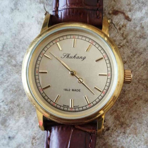 watch brass mechanical hand wind wristwatches men retro s antique designer es calendar water resistant clocks 2021, Slivery;brown
watch brass mechanical hand wind wristwatches men retro s antique designer es calendar water resistant clocks 2021, Slivery;brown