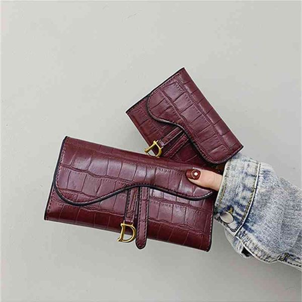 80% store online women's purse women's long 2022 buckle folding stone pattern multi card slot bag short small change wallet wholes, Red;black
80% store online women's purse women's long 2022 buckle folding stone pattern multi card slot bag short small change wallet wholes, Red;black