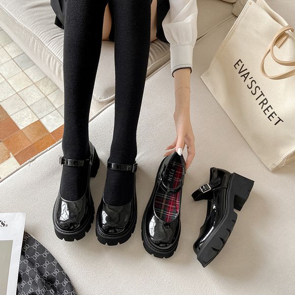 spring 2021 big round toe patent pu leather thick sole large size women's shoes 41-43, Black
spring 2021 big round toe patent pu leather thick sole large size women's shoes 41-43, Black