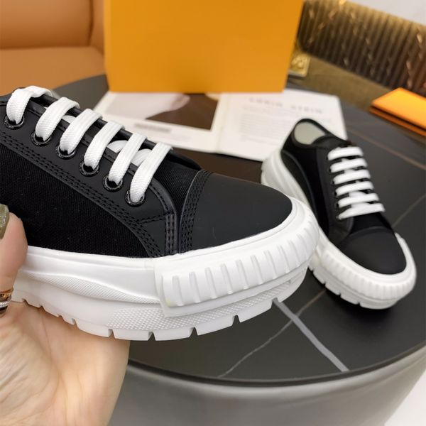 2022classic versatile flat women canvan shoes outdoor low- casual shoes designer sneakers wear-resistant comfor
2022classic versatile flat women canvan shoes outdoor low- casual shoes designer sneakers wear-resistant comfor
