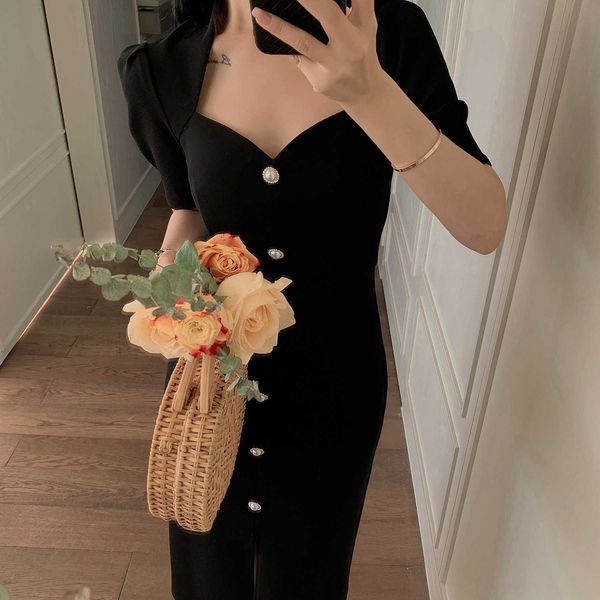 2021 french pure dire bubble sleeve split hepburn irregular dign subtle little black drs, Black;gray
2021 french pure dire bubble sleeve split hepburn irregular dign subtle little black drs, Black;gray