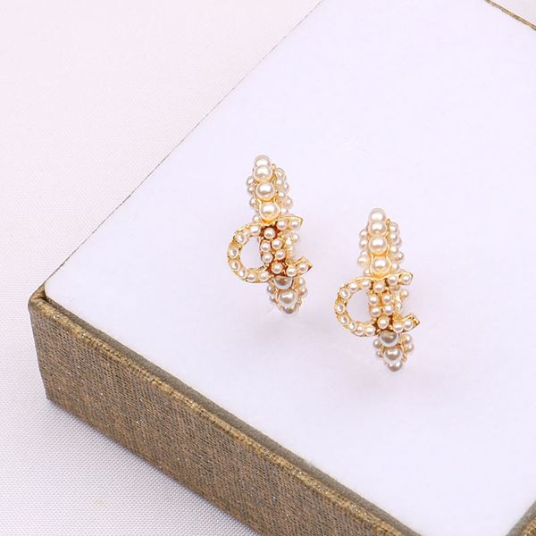 dongdamen the same small fragrance celebrity pearl earrings simple c earrings fashion earringsv2234, Golden;silver
dongdamen the same small fragrance celebrity pearl earrings simple c earrings fashion earringsv2234, Golden;silver