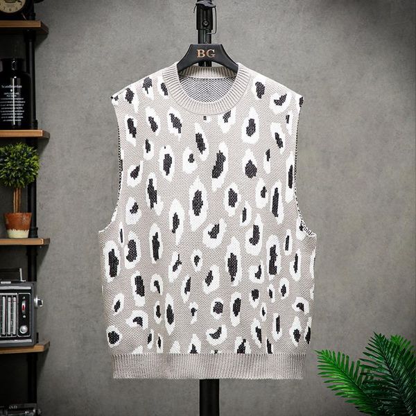 japanese style sleeveless sweater vest autumn winter mens printed clothes 2021 loose round collar fashion casual knit pull homme men's, Black;white
japanese style sleeveless sweater vest autumn winter mens printed clothes 2021 loose round collar fashion casual knit pull homme men's, Black;white