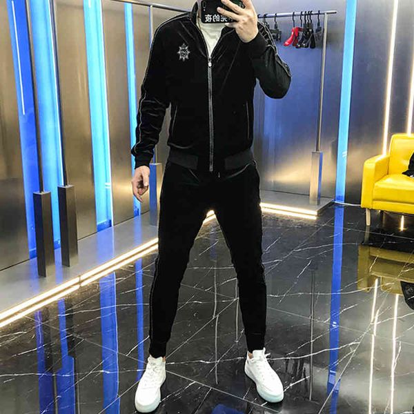 hoodies male autumn winter gold velvet chest embroidered simple and versatile jacket cardigan pants fashion, Black
hoodies male autumn winter gold velvet chest embroidered simple and versatile jacket cardigan pants fashion, Black