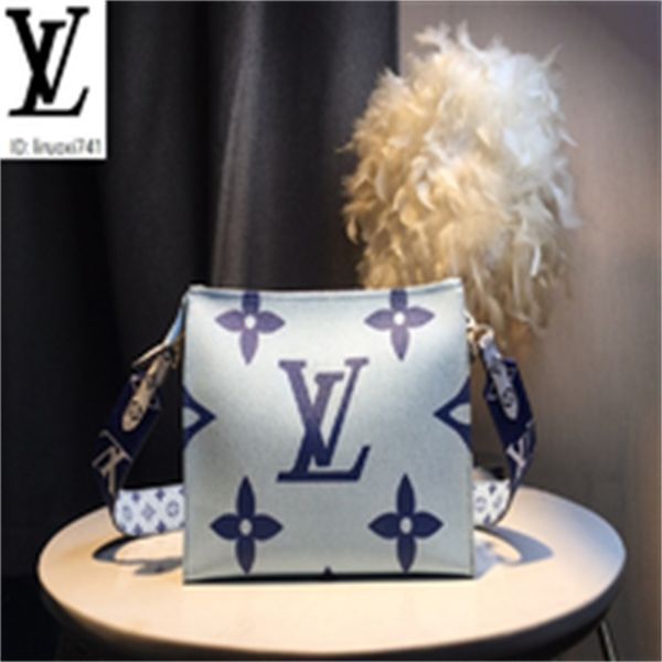 brand designer luxury 5g58 m2222 presbyopia color shoulder bag white with purple women handbags iconic bags handles shoulder bags totes, Red;black
brand designer luxury 5g58 m2222 presbyopia color shoulder bag white with purple women handbags iconic bags handles shoulder bags totes, Red;black