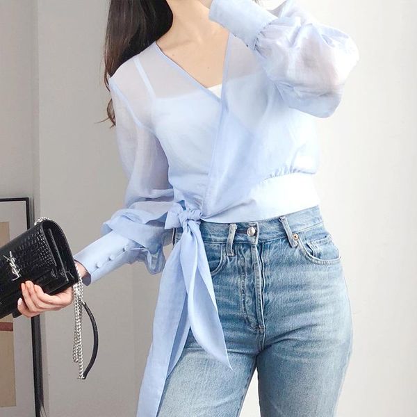 women's blouses & shirts 2021 summer perspective blouse lace-up v-neck female short loose shirt sunscreen long sleeve, White
women's blouses & shirts 2021 summer perspective blouse lace-up v-neck female short loose shirt sunscreen long sleeve, White