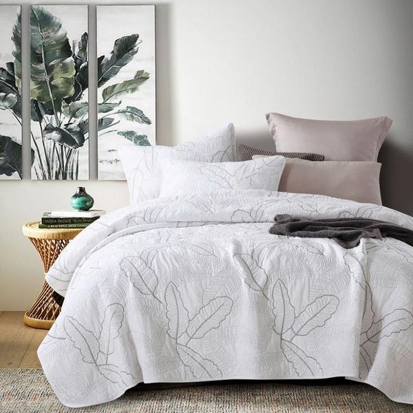comforters & sets quality white bedspread cotton quilt set 3pcs embroidered quilts bed cover pillowcase king queen size chausub quilted cove
comforters & sets quality white bedspread cotton quilt set 3pcs embroidered quilts bed cover pillowcase king queen size chausub quilted cove