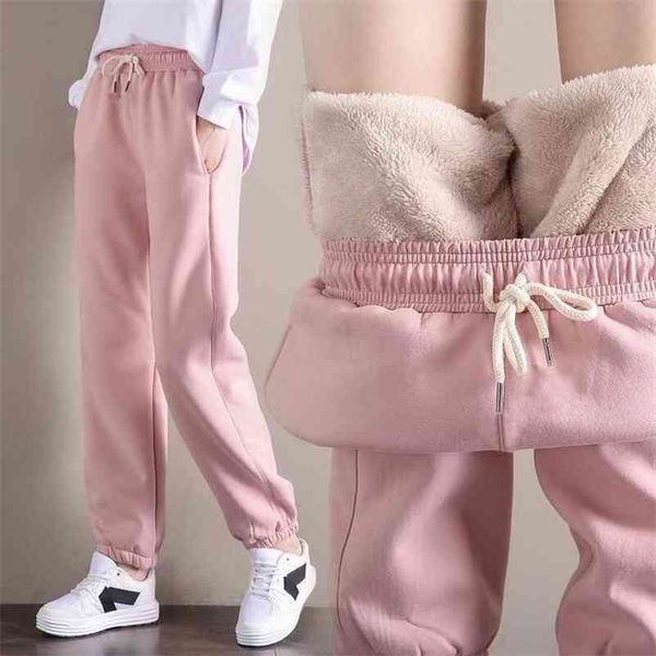 winter women gym sweatpants workout fleece trousers solid thick warm winter female sport pants running pantalones mujer 210721, Black;white
winter women gym sweatpants workout fleece trousers solid thick warm winter female sport pants running pantalones mujer 210721, Black;white