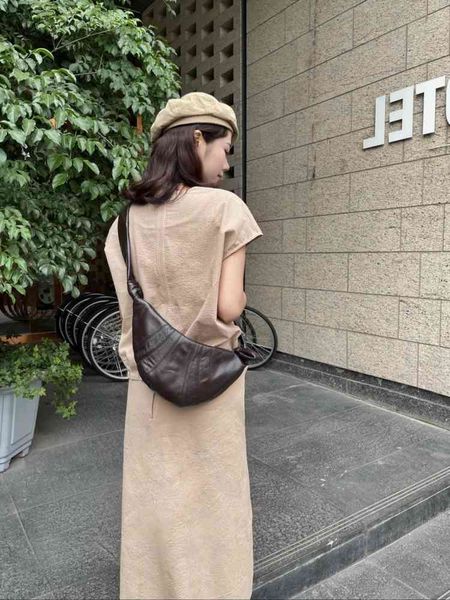 lemaire ox horn bag soft sheepskin single shoulder oblique span dumpling leather armpit stick small design chest
lemaire ox horn bag soft sheepskin single shoulder oblique span dumpling leather armpit stick small design chest