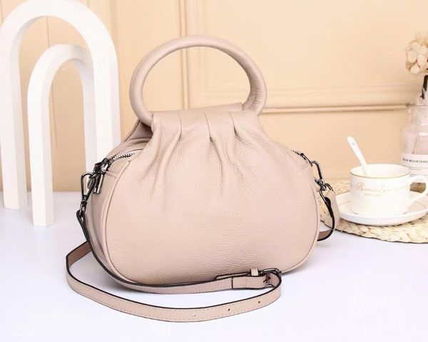 simple casual leather women shoulder bag designer genuine lady handbags commuter large female totes cross body
simple casual leather women shoulder bag designer genuine lady handbags commuter large female totes cross body