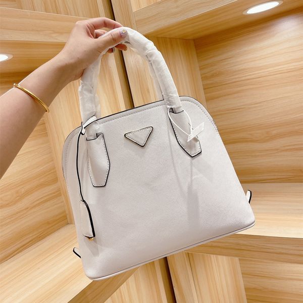 designer bag cross body handbags totes shoulder bags handbag crossbody shell high-end genuine leather different colors fashion brand size 30
designer bag cross body handbags totes shoulder bags handbag crossbody shell high-end genuine leather different colors fashion brand size 30