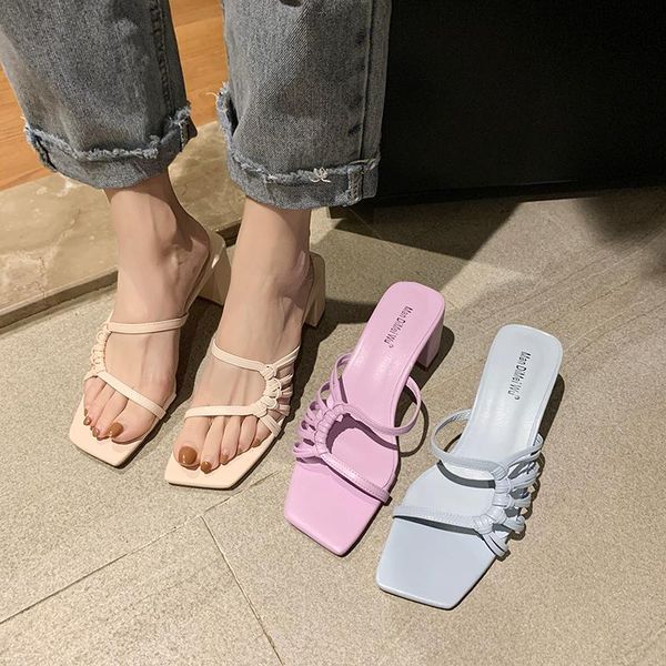 square heel shoes woman's slippers slides fashion med heeled mules cross-tied block 2021 luxury high rome pu rubber hoof, Black
square heel shoes woman's slippers slides fashion med heeled mules cross-tied block 2021 luxury high rome pu rubber hoof, Black