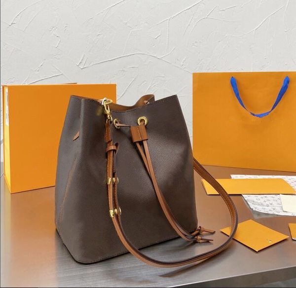 luxury classic designer handbags women bag fashion bucket shoulder cross body clutch plain leather string totes casual shoulder bags handbag
luxury classic designer handbags women bag fashion bucket shoulder cross body clutch plain leather string totes casual shoulder bags handbag