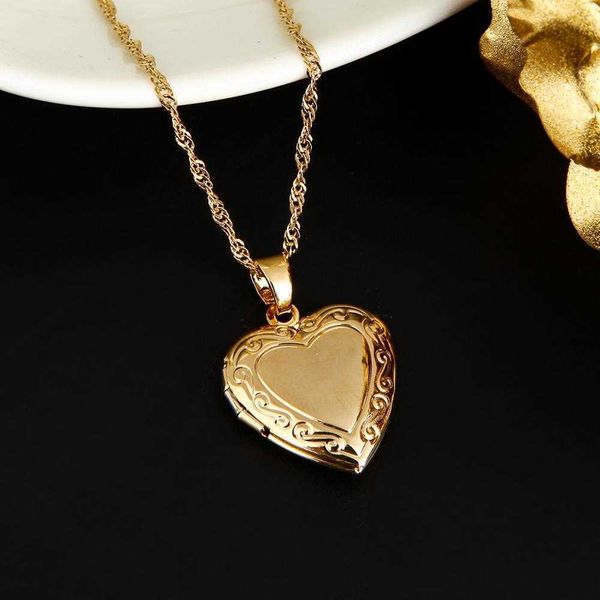 women's heart-shaped pendant necklace, romantic fantasy jewelry, 24k gold, valentine's day gift, Silver
women's heart-shaped pendant necklace, romantic fantasy jewelry, 24k gold, valentine's day gift, Silver