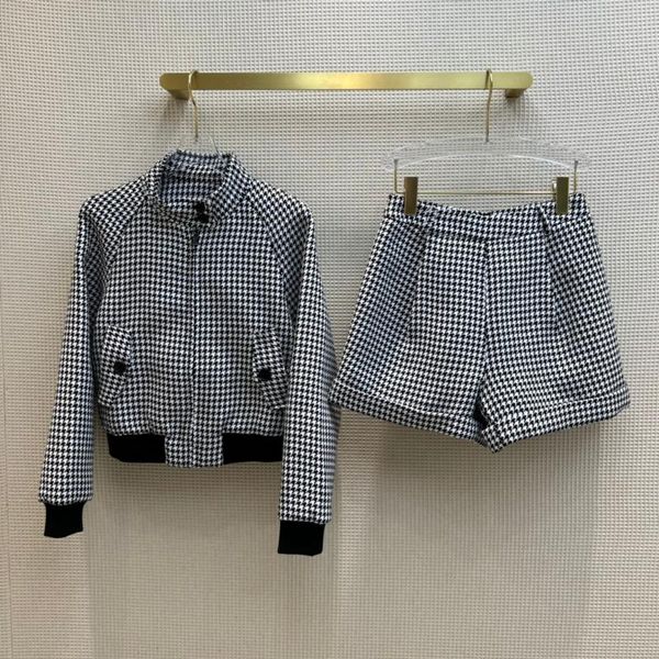 women's tracksuits 2021 women fashion houndstooth suit short jacket + shorts 2-piece set 1103, Gray
women's tracksuits 2021 women fashion houndstooth suit short jacket + shorts 2-piece set 1103, Gray