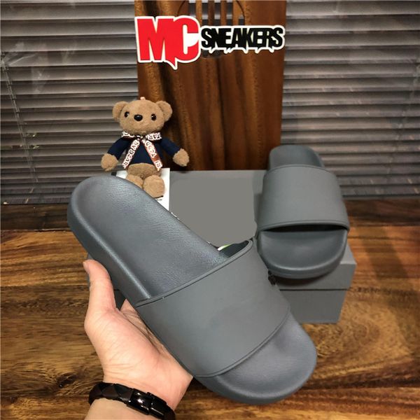 pairs designer slippers sandal mens womans summer outdoor pantoufle non-slip sliders black multicolor ladys beach sandals shoes flat bottoms
pairs designer slippers sandal mens womans summer outdoor pantoufle non-slip sliders black multicolor ladys beach sandals shoes flat bottoms