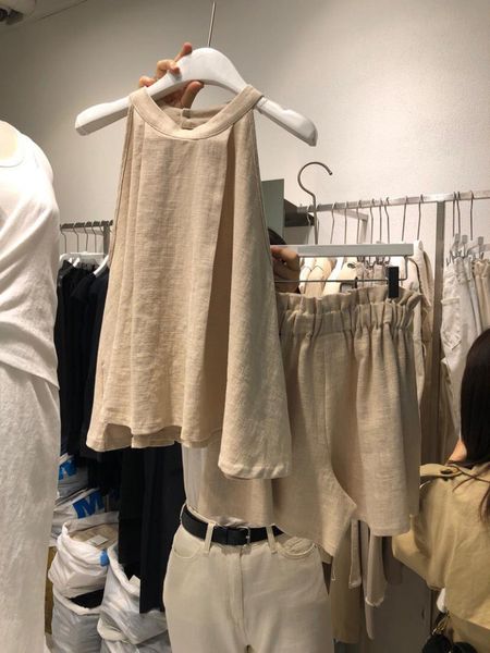 women's tracksuits cotton linen wide leg shorts + sleeveless halter off-shoulder loose crop korean summer sets women outfit, Gray
women's tracksuits cotton linen wide leg shorts + sleeveless halter off-shoulder loose crop korean summer sets women outfit, Gray