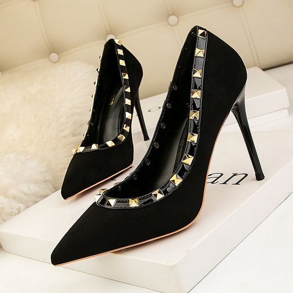 dress shoes big size stiletto lady pumps korean style rivets colourful woman heels office patent slip-on party z237, Black
dress shoes big size stiletto lady pumps korean style rivets colourful woman heels office patent slip-on party z237, Black