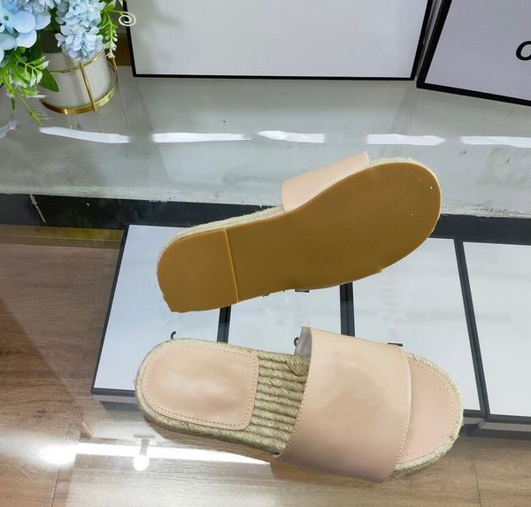 sandals fashion women's casual summer leather beach shoes female peep toe slippers metal letters slipper c3304, Black
sandals fashion women's casual summer leather beach shoes female peep toe slippers metal letters slipper c3304, Black