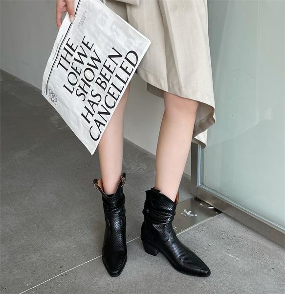 boots round toe women western short ankle slip on beige/black flats mid heeled winter retro style booties 39
boots round toe women western short ankle slip on beige/black flats mid heeled winter retro style booties 39