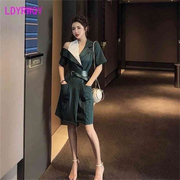 summer korean fashion leaky shoulder stripe stitching fake two waist dress polyester office lady 210416, Black;gray
summer korean fashion leaky shoulder stripe stitching fake two waist dress polyester office lady 210416, Black;gray