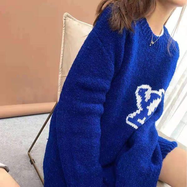 new autumn/winter 2021 and fashion blue letter embroidered knitted sweater for men and women with round neck and long sleeves to keep warm, White;black
new autumn/winter 2021 and fashion blue letter embroidered knitted sweater for men and women with round neck and long sleeves to keep warm, White;black