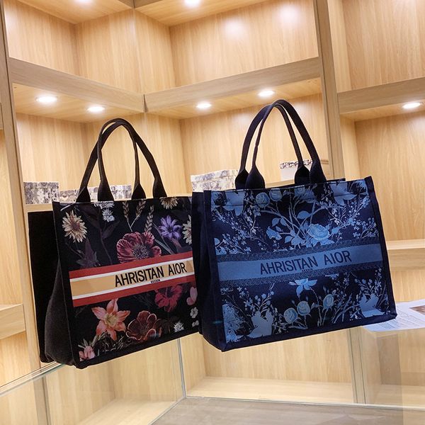 2021 spring and summer new high-capacity fashion tote bag canvas printed women's single shoulder portable bag
2021 spring and summer new high-capacity fashion tote bag canvas printed women's single shoulder portable bag