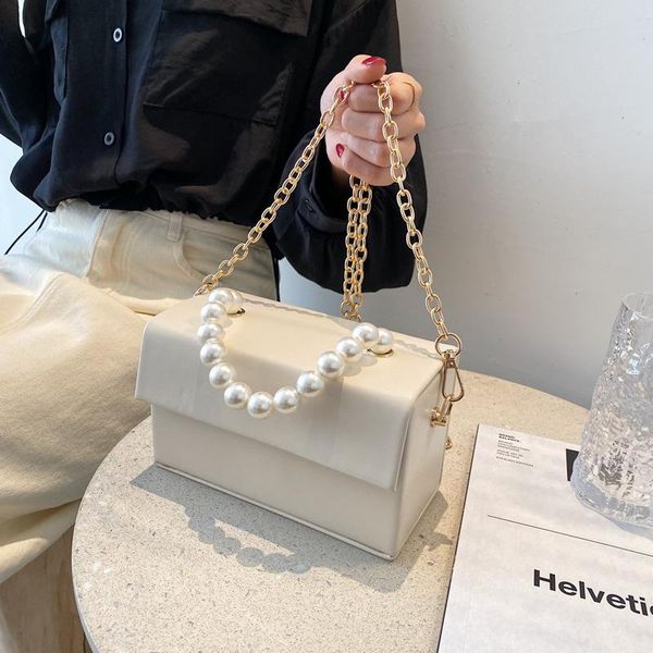 pearl beaded chain crossbody shoulder bags for women 2021 summer designer handbags quality pu leather female bag cross body
pearl beaded chain crossbody shoulder bags for women 2021 summer designer handbags quality pu leather female bag cross body