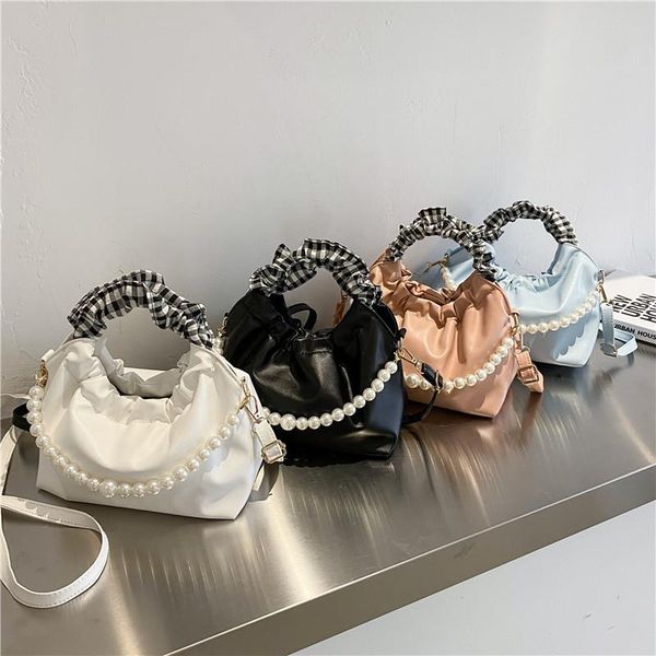 evening bags 2021 handbags for women. good quality pu material women's small square bag.fashion pearl decoration purses and handbags.
evening bags 2021 handbags for women. good quality pu material women's small square bag.fashion pearl decoration purses and handbags.