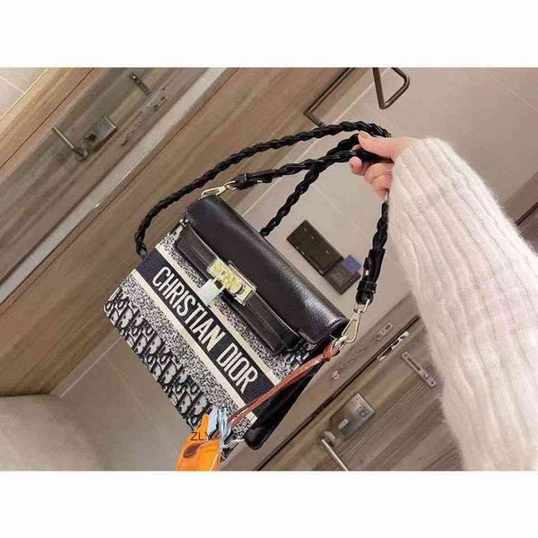 d diogenes 2021 new one shoulder anti theft simple atmosphere college style small fragrance chain women's bag presbyopia canvas zly aom
d diogenes 2021 new one shoulder anti theft simple atmosphere college style small fragrance chain women's bag presbyopia canvas zly aom