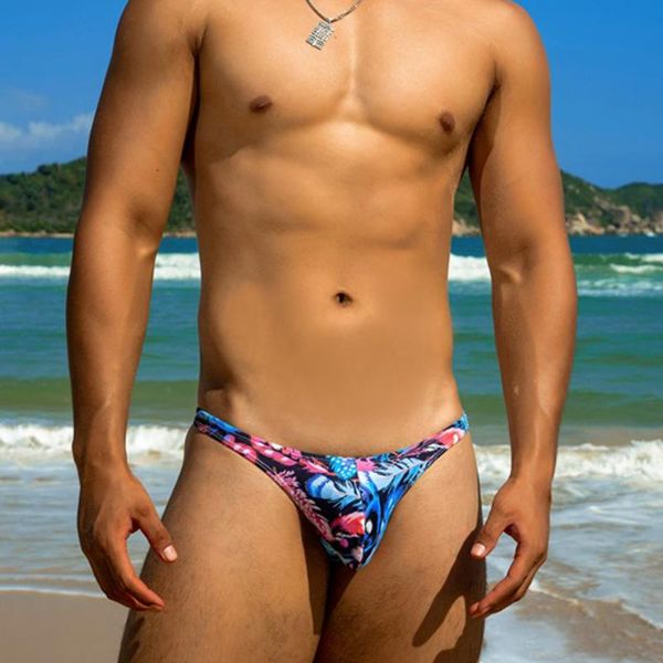 men's shorts 2021 black blue low waist men half pack hip swimwear tight bikinis swimsuits gay swim briefs beach, White;black
men's shorts 2021 black blue low waist men half pack hip swimwear tight bikinis swimsuits gay swim briefs beach, White;black