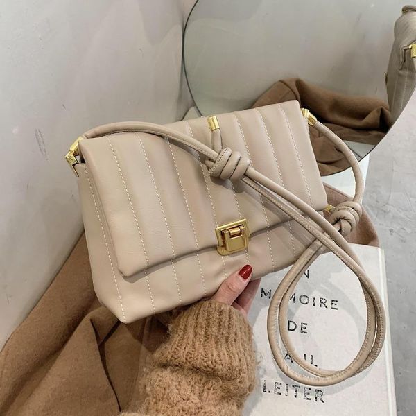 ladies embroidery thread all-match messenger bag 2021 trendy korean fashion one-shoulder small square shoulder bags
ladies embroidery thread all-match messenger bag 2021 trendy korean fashion one-shoulder small square shoulder bags