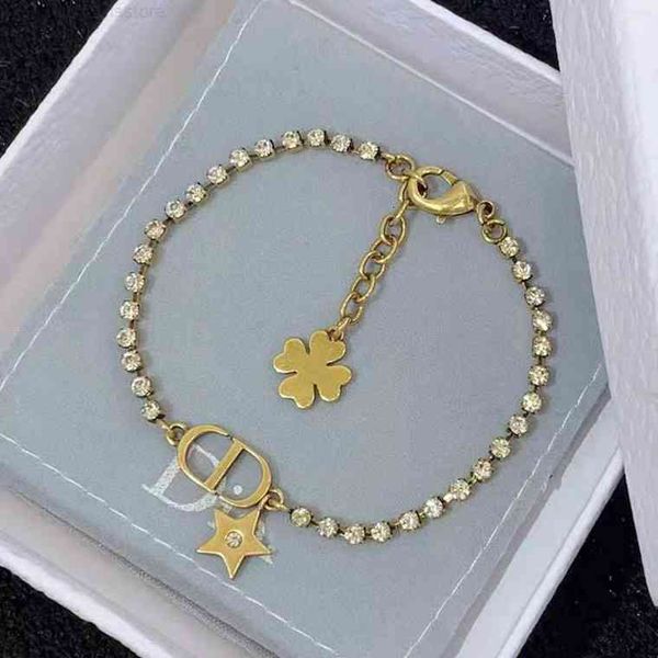 design bracelet luxry fashion jewelry d/or dejia 2021crhinestone star clover women's ins net resame style hanornament, Golden;silver
design bracelet luxry fashion jewelry d/or dejia 2021crhinestone star clover women's ins net resame style hanornament, Golden;silver
