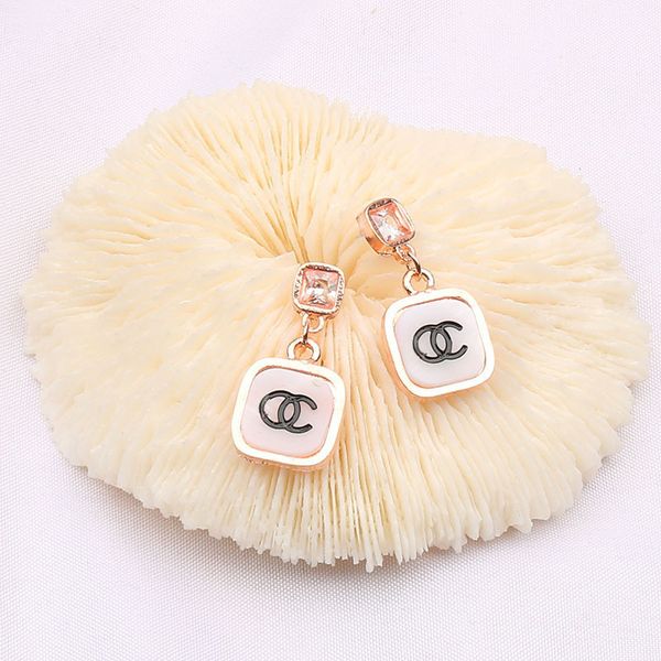 and temperament versatile white shell set zircon earrings rose gold allergy earrings accessories black friday, Golden;silver
and temperament versatile white shell set zircon earrings rose gold allergy earrings accessories black friday, Golden;silver