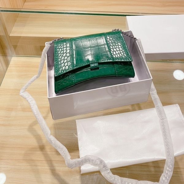 bags ss ladies purse 2021 handbag composite open bag luxuryss designers crocodile pattern lady interior slot pocket cross body women fashion
bags ss ladies purse 2021 handbag composite open bag luxuryss designers crocodile pattern lady interior slot pocket cross body women fashion