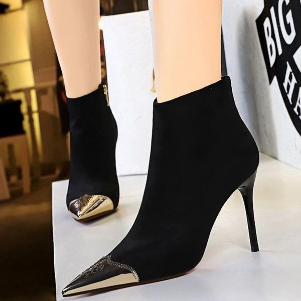 boots 2021 women ankle high heels winter suede shoes fashion stiletto plush, Black
boots 2021 women ankle high heels winter suede shoes fashion stiletto plush, Black