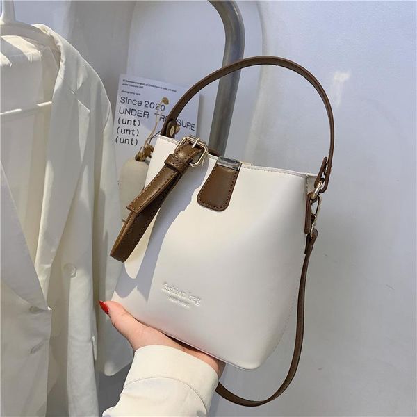 evening bags 2021 contrast colour handbag large capacity bucket bag fashion shoulder purses designer handbags high quality
evening bags 2021 contrast colour handbag large capacity bucket bag fashion shoulder purses designer handbags high quality