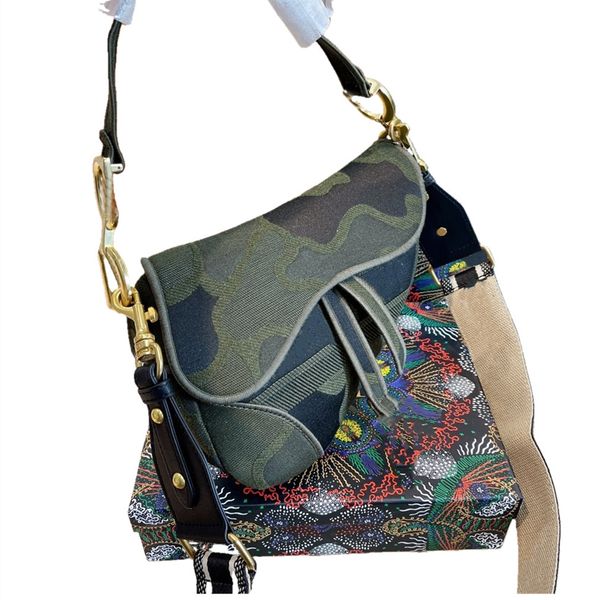 camouflage pattern waterproof saddle bags women designers handbags classic vintage crossbody bag totes handbag 2021 trendy all-match chest p
camouflage pattern waterproof saddle bags women designers handbags classic vintage crossbody bag totes handbag 2021 trendy all-match chest p
