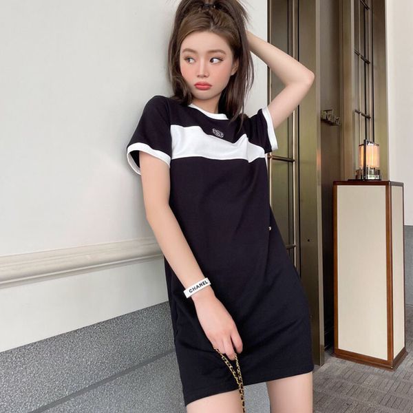 dress xiaoxiang black and white color matching letter short sleeve skirt, White;black
dress xiaoxiang black and white color matching letter short sleeve skirt, White;black