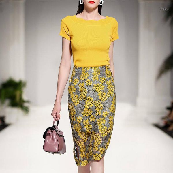 two piece dress 2-piece runwy summer two-piece twill collar knitted and retro vintage floral lace long mid-calf ladies skirt suit ns216, White
two piece dress 2-piece runwy summer two-piece twill collar knitted and retro vintage floral lace long mid-calf ladies skirt suit ns216, White